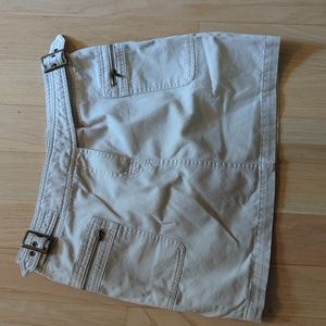 Boston Proper Size 6 Tan 100% Cotton Skirt with Belt Buckle Accents Two Pockets